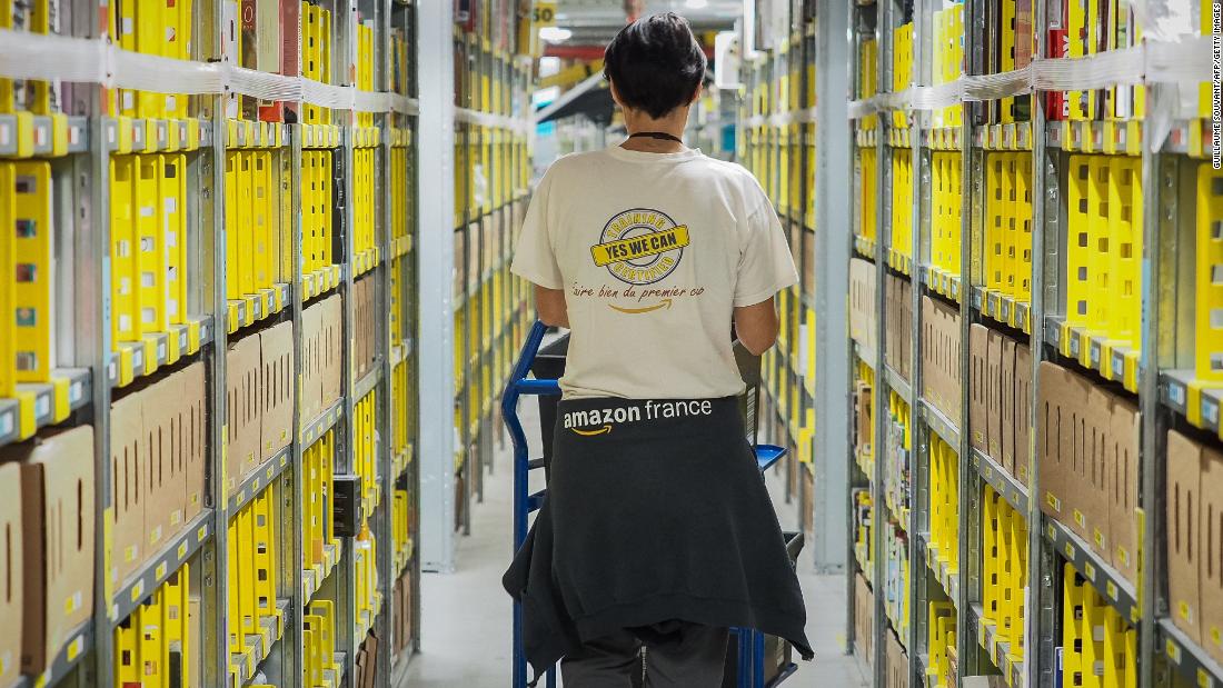 Amazon avertizează că ar putea suspenda livrările în Franța după o decizie judecătorească