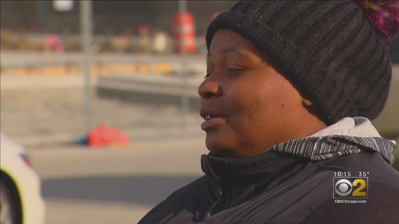 Mama singură a refuzat șomajul timp de 20 de săptămâni din cauza pedepsei pentru problema în urmă cu 2 ani - CBS Chicago