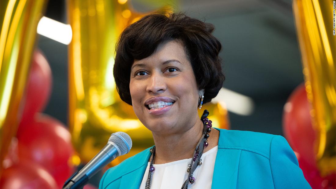 Muriel Bowser: Washington, primarul solicită colectarea mai multor date Coronavirus în comunități de culoare
