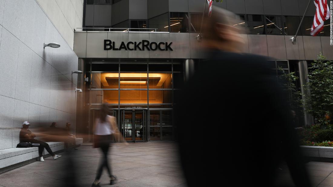 BlackRock este noul rege al Wall Street pe măsură ce băncile sunt bătute