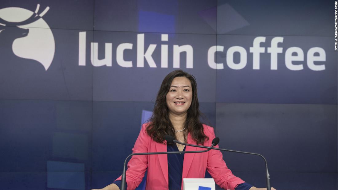 Lucky Coffee Fire Fire CEO și COO după scandalul de contabilitate