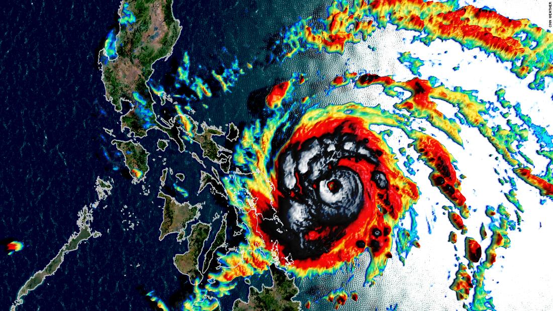 Typhoon Vongfong se intensifică rapid pe măsură ce se apropie de Filipine