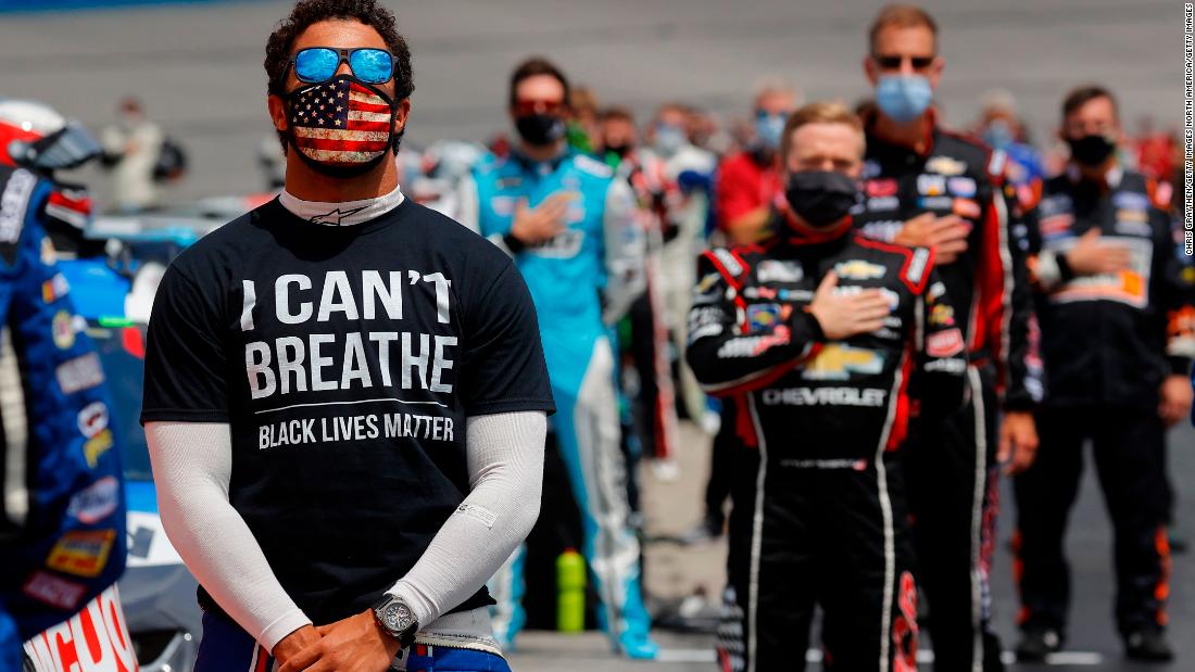 NASCAR Bubba Wallace vrea să scape de traseele de curse ale steagului confederat