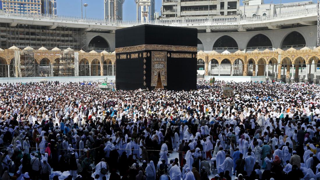 Pelerinaj Hajj 2020: Arabia Saudită limitează numărul