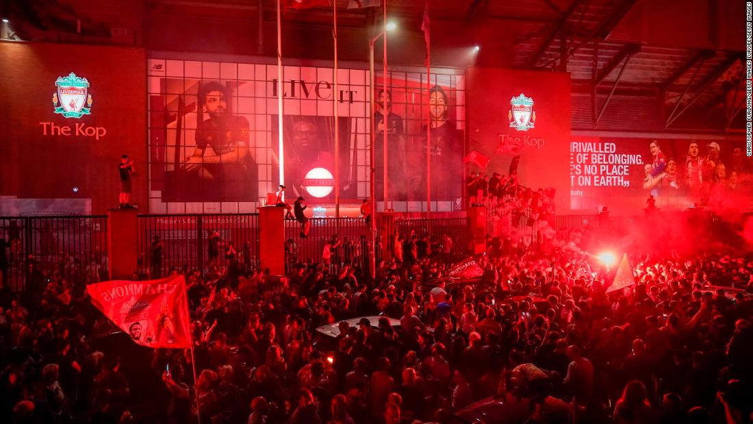 Șeful Liverpool, Jurgen Klopp, îndeamnă fanii să nu se întâlnească pentru a sărbători