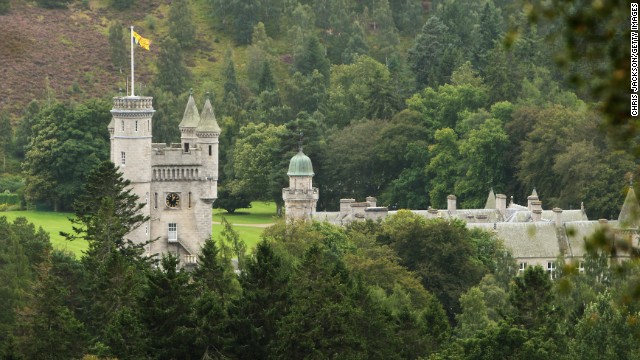 Balmoral, reședința scoțiană a reginei, este folosit ca toaletă publică